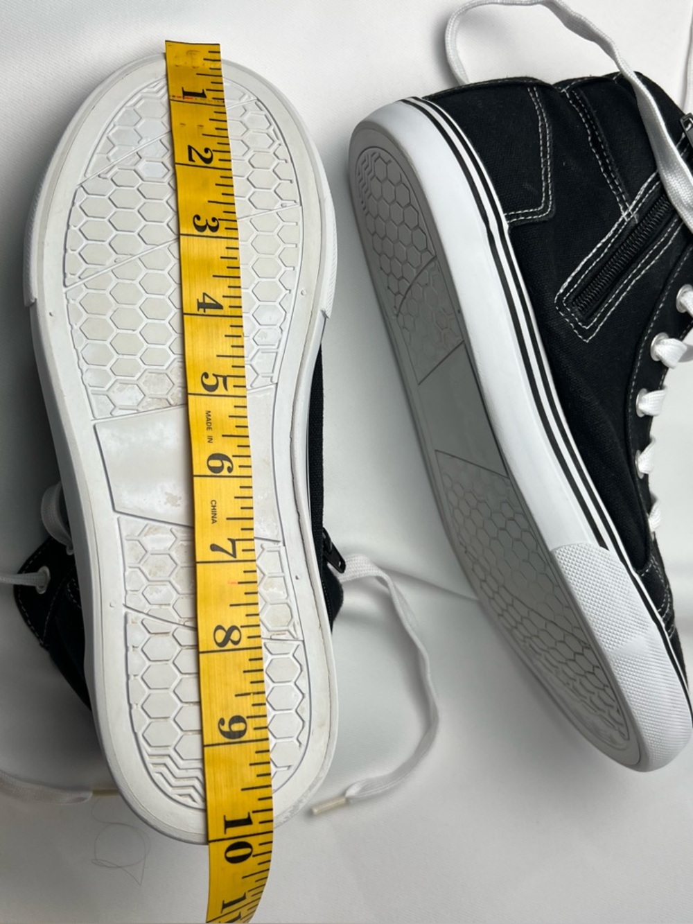 Tommy Bahama Big Girl Black Canvas High Top Unisex Sneakers Size 5 Lace Up & Zip - Picture 4 of 16